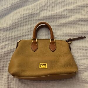 Dooney & Bourke Crossbosy